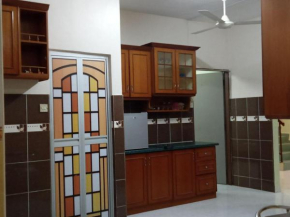 Muslim Homestay Ustaz 2, Taiping